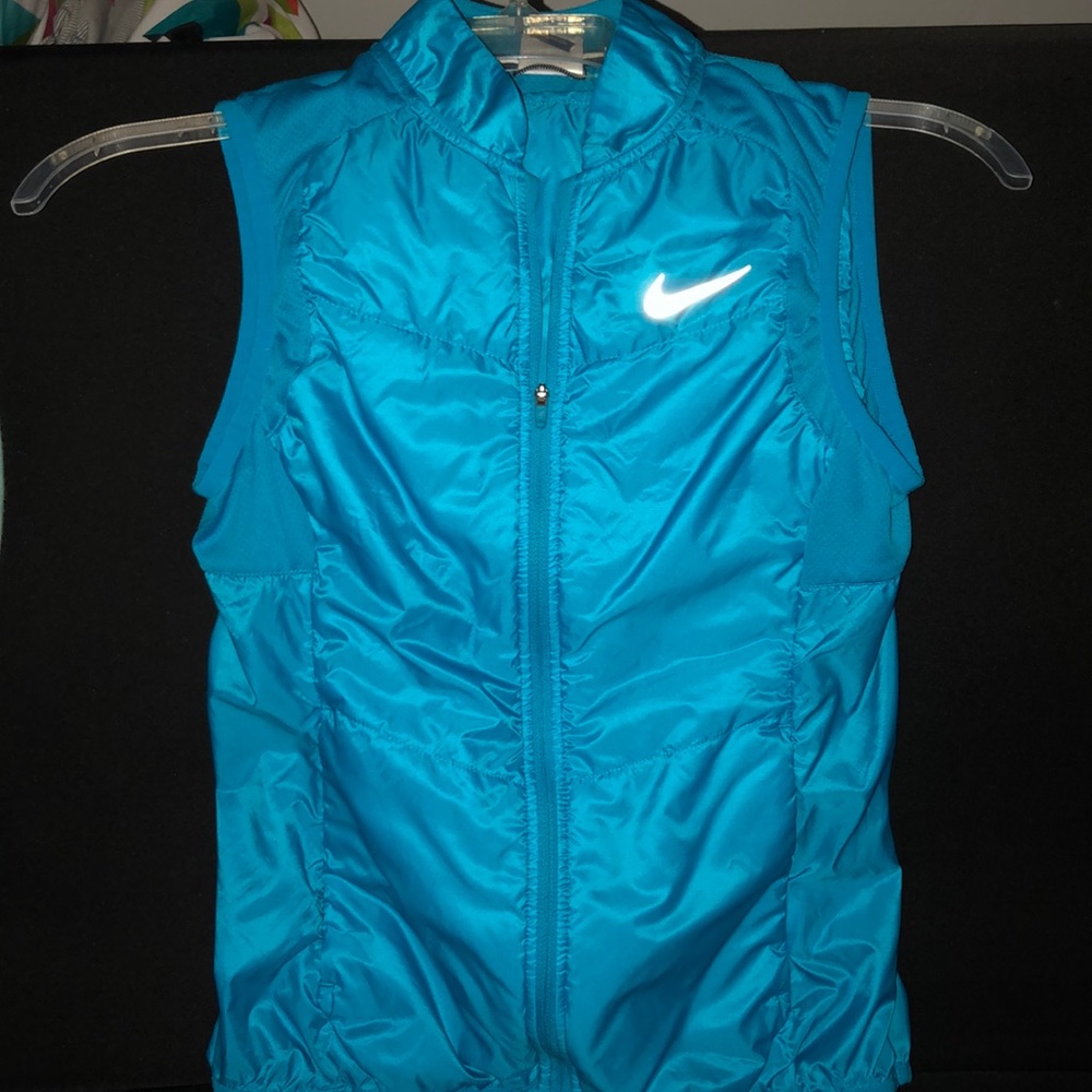 Nike vest
